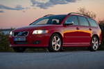 Volvo V50 DRIVe 114 CV R-Design Turismo familiar Rojo S&oacute;lido Exterior Lateral-Frontal 5 puertas