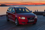 Volvo V50 DRIVe 114 CV R-Design Turismo familiar Rojo S&oacute;lido Exterior Frontal-Lateral 5 puertas