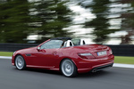 Mercedes-Benz Clase SLK 350 BlueEFFICIENCY Aut. Gama SLK Descapotable Rojo &Oacute;palo Exterior Lateral-Posterior 2 puertas