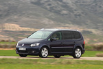 Volkswagen Touran 2.0 TDI 170 DSG Sport Monovolumen Azul Indian Exterior Frontal-Lateral 5 puertas