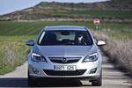 Opel Astra Sports Tourer 2.0 CDTI 160 CV Cosmo Turismo familiar Plata Blade Exterior Frontal 5 puertas
