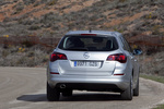 Opel Astra Sports Tourer 2.0 CDTI 160 CV Cosmo Turismo familiar Plata Blade Exterior Posterior 5 puertas