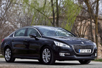 Peugeot 508 2.0 HDi 140 FAP Allure Turismo Gris Haria Exterior Frontal-Lateral 4 puertas
