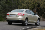 Renault Fluence dCI 110 Dynamique Turismo Beige Pimienta Exterior Posterior-Lateral 4 puertas