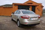 Renault Fluence dCI 110 Dynamique Turismo Beige Pimienta Exterior Lateral-Posterior 4 puertas