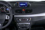 Renault Fluence dCI 110 Dynamique Turismo Interior Consola Central 4 puertas
