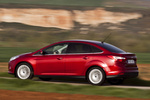 Ford Focus 1.6 TDCi 114 CV Titanium Turismo Rojo El&eacute;ctrico Exterior Lateral 4 puertas