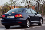 Volkswagen Jetta 1.6 TDI 105 CV BlueMotion Technology  Advance Turismo Azul Tempestad Metalizado Exterior Posterior-Lateral 4 puertas