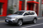 Jeep Compass 2.2 CRD 163 CV Limited Todo terreno Bright Silver Metallic Exterior Frontal-Lateral 5 puertas