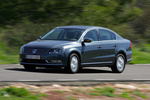 Volkswagen Passat 1.6 TDI 105 CV BlueMotion Technology Advance Turismo Gris Niebla Efecto Perla Exterior Frontal-Lateral 4 puertas