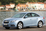 Chevrolet Cruze 2.0 VCDi 163 CV LT Turismo Misty Lake Exterior Frontal-Lateral 4 puertas