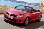 Volkswagen Golf Cabrio 2.0 TSI 211 CV Gama Golf Cabrio Descapotable Rojo atardecer metalizado Exterior Frontal-Lateral 2 puertas