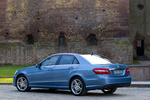 Mercedes-Benz Clase E E 500 AVANTGARDE Turismo Azul indigolita metalizado Exterior Lateral-Posterior 4 puertas