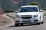 Chevrolet Cruze 2.0 VCDi 163 CV LT Turismo Olympic White Exterior Frontal 4 puertas