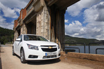 Chevrolet Cruze 2.0 VCDi 163 CV LT Turismo Olympic White Exterior Frontal-Lateral 4 puertas