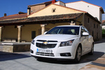 Chevrolet Cruze 2.0 VCDi 163 CV LT Turismo Olympic White Exterior Frontal-Lateral 4 puertas
