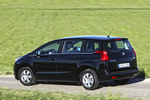 Peugeot 5008 1.6 HDi 112 FAP CMP Premium Monovolumen Negro Perla Nera Exterior Lateral-Posterior 5 puertas
