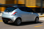 Lancia Ypsilon Gama Ypsilon Gama Ypsilon Turismo Bicolor Gris Piombo/Gris Argento Exterior Posterior-Lateral 5 puertas