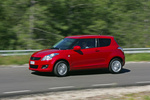 Suzuki Swift 1.3 D 75 CV GL+ Turismo Rojo Bright Exterior Lateral-Frontal 3 puertas