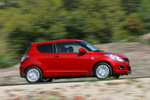 Suzuki Swift 1.3 D 75 CV GL+ Turismo Rojo Bright Exterior Lateral 3 puertas