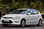 Hyundai i30 1.6 CRDi VGT 128 CV GLS FDu Style Turismo Crystal White Exterior Frontal-Lateral 5 puertas