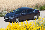 Renault Latitude dCi 150 FAP eco2 Privilege Turismo Gris Lava Exterior Frontal-Lateral-Cenital 4 puertas