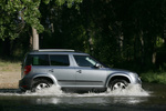Skoda Yeti GreenLine 1.6 TDI 105 CV GreenLine Todo terreno Gris Platino Exterior Lateral 5 puertas