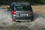 Skoda Yeti GreenLine 1.6 TDI 105 CV GreenLine Todo terreno Gris Platino Exterior Posterior 5 puertas