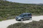 Skoda Yeti GreenLine 1.6 TDI 105 CV GreenLine Todo terreno Gris Platino Exterior Lateral-Frontal-Cenital 5 puertas