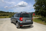 Skoda Yeti GreenLine 1.6 TDI 105 CV GreenLine Todo terreno Gris Platino Exterior Lateral-Posterior 5 puertas