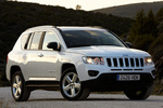 Jeep Compass  2.2 CRD 4x2 136 CV Limited Todo terreno Blanco Brillante Exterior Lateral-Frontal 5 puertas