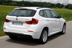 BMW X1 sDrive20d con Paquete M Gama X1 Todo terreno Alpinweiss Exterior Posterior-Lateral 5 puertas