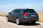 Opel Insignia 2.0 CDTI 160 CV 4x4 Cosmo Turismo familiar Plata Gris Technical Exterior Lateral-Posterior 5 puertas