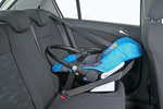 Opel Corsa 1.3 ecoFLEX 95 CV Start & Stop C&acute;mon Turismo Interior Silla infantil 5 puertas