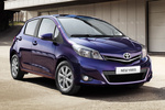 Toyota Yaris Gama Yaris Gama Yaris Turismo Azul Ar&aacute;ndano Exterior Lateral-Frontal 5 puertas