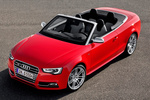 Audi A5 S5 Cabrio 333 CV Gama S5 Cabrio Descapotable Rojo Misano Efecto Perla Exterior Frontal-Lateral 2 puertas