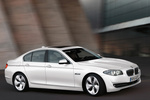 BMW Serie 5 520d EfficientDynamics Edition Gama Serie 5 Turismo Alpinweiss Exterior Frontal-Lateral 4 puertas