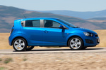 Chevrolet Aveo 1.4 16v LTZ Turismo Borocay Blue Exterior Lateral-Posterior 5 puertas