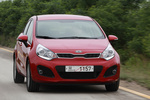 KIA Rio Gama Rio Gama Rio Turismo Signal Red Exterior Lateral-Frontal 5 puertas