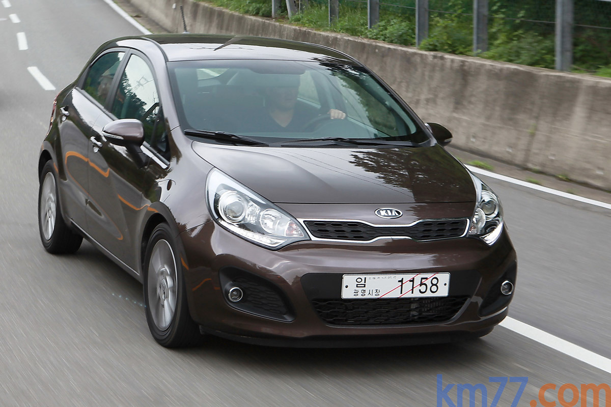 Kia rio коричневый