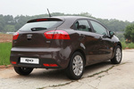 KIA Rio Gama Rio Gama Rio Turismo Wendy Brown Exterior Posterior-Lateral 5 puertas