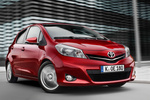 Toyota Yaris Gama Yaris Gama Yaris Turismo Rojo Fuego Exterior Lateral-Frontal 5 puertas