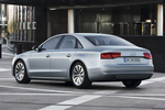 Audi A8 A8 hybrid A8 hybrid Turismo Plata Hielo Metalizado Exterior Lateral-Posterior 4 puertas