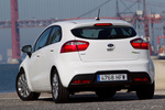 KIA Rio Gama Rio Gama Rio Turismo White Exterior Posterior-Lateral 5 puertas