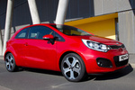 KIA Rio Gama Rio Gama Rio Turismo Signal Red Exterior Lateral 3 puertas