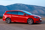 Ford Focus ST Sportbreak ST Sportbreak Turismo familiar Rojo Vulcano Exterior Lateral-Frontal 5 puertas