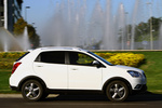 SsangYong Korando D20T 4x4 175 CV Limited Todo terreno Grand White Exterior Lateral 5 puertas