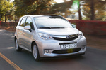 Subaru Trezia 1.3i 99 CV 1.3i Monovolumen Silver Metallic Exterior Frontal-Lateral 5 puertas
