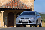 Ford Focus Sportbreak 1.6 TDCi 116 CV Titanium Turismo familiar Plata Perla Exterior Frontal 5 puertas