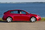 Chevrolet Cruze Gama Cruze 5p Gama Cruze 5p Turismo Velvet Red Exterior Lateral 5 puertas